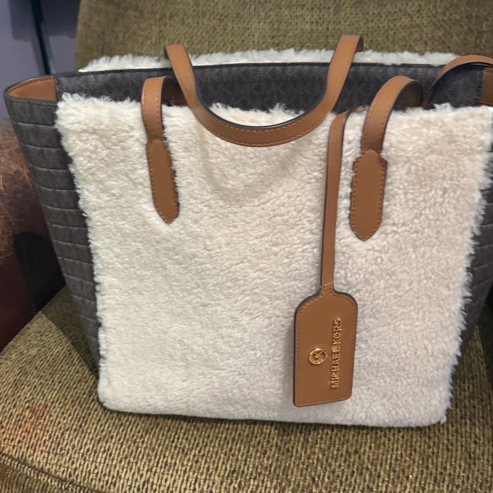 NWT $398 Michael Kors Sinclair Tote Shearling Leather MK Logo - Picture 2 of 8